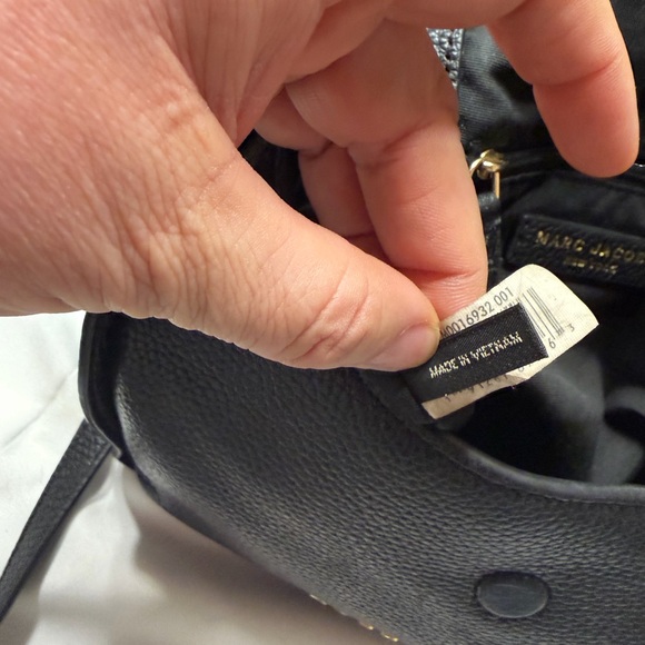 Marc Jacobs black crossbody - Picture 3 of 11